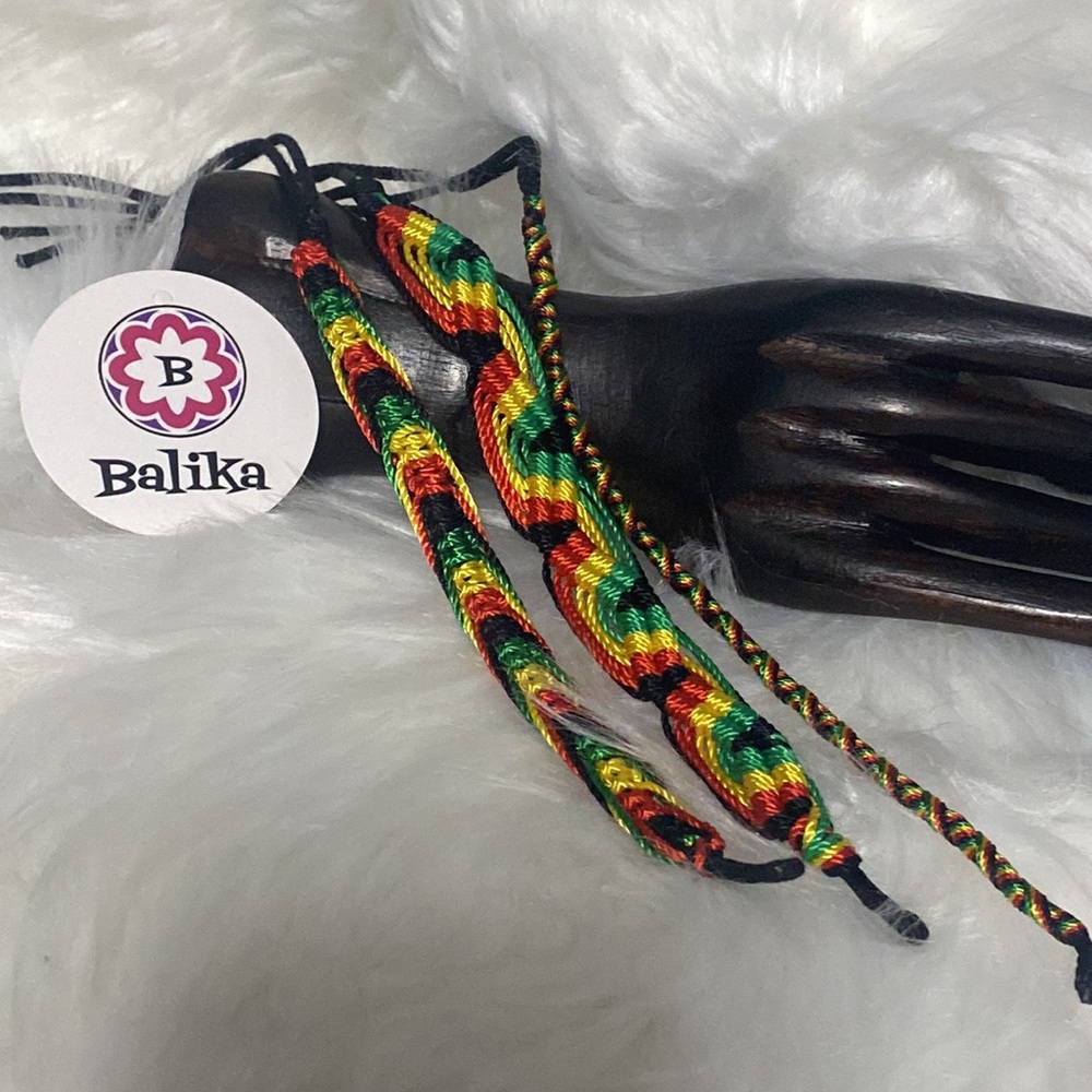 🌸Woven handmade friendship bracelet. Rasta colors 🇯🇲🇿🇦 Made in 🇵🇪 Peru